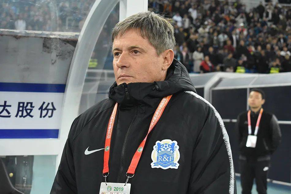 
不是斯托伊科维奇也不是图拔 富力新帅会是这位天津球迷的老熟人吗？【十大外围足球平台app】(图4)