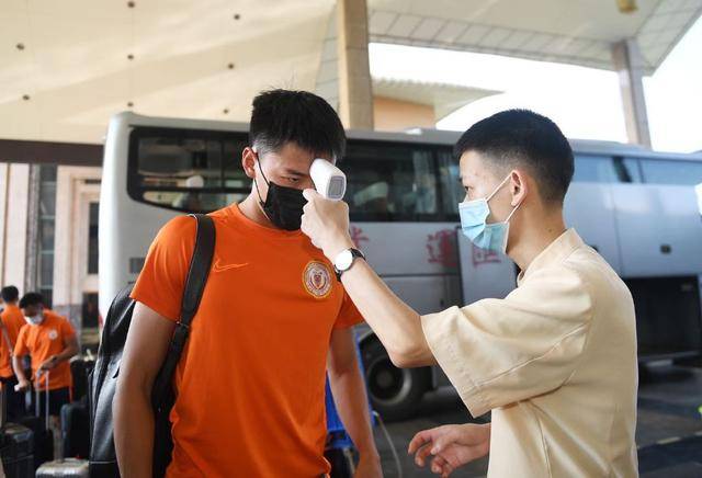 【十大外围足球平台app】
中国足球迎来好消息！这回终于要开幕了 球迷们将有更多样的选择(图7)